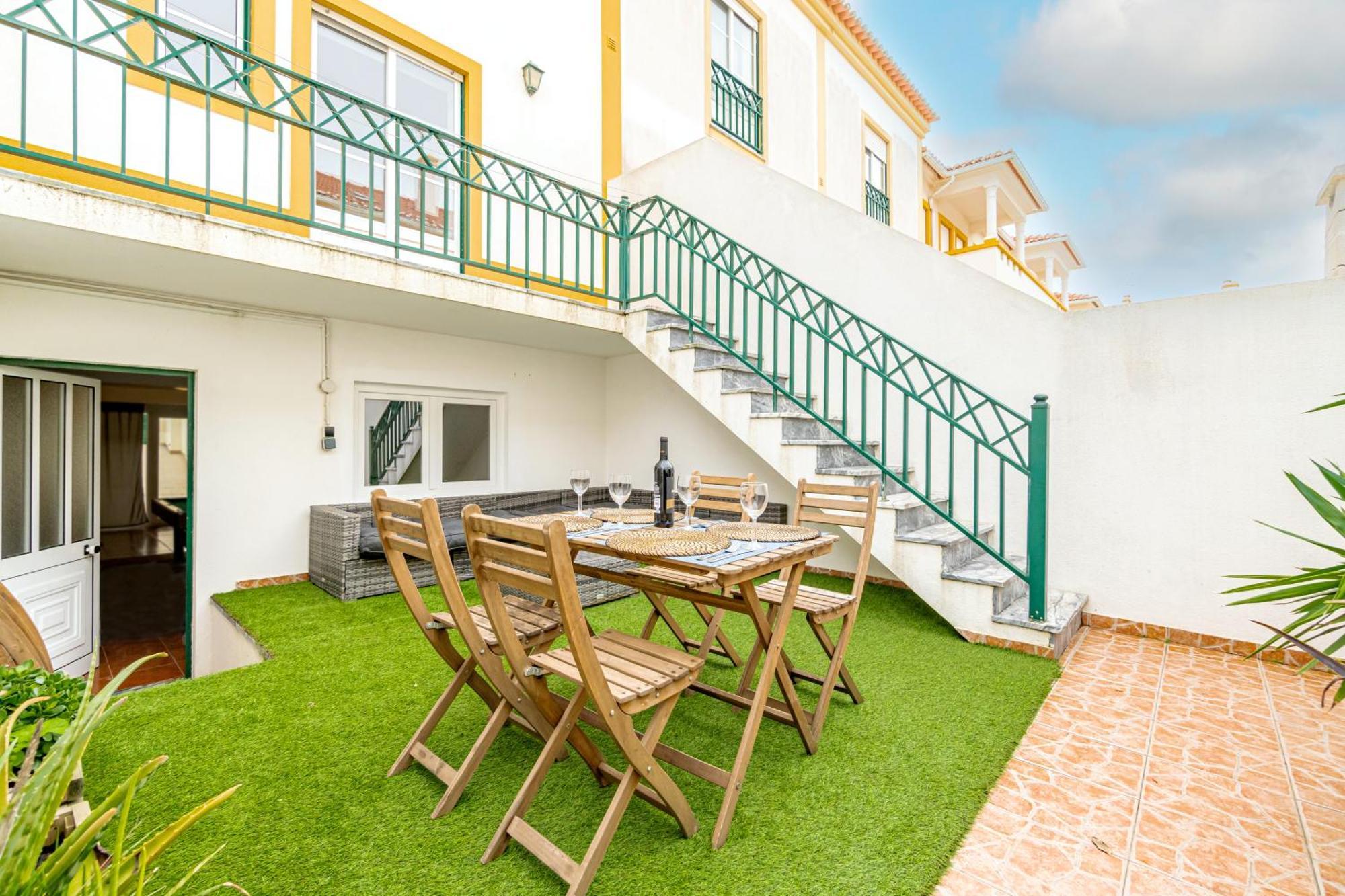 Baleal Happiness Surf House Villa Ferrel  Exterior foto