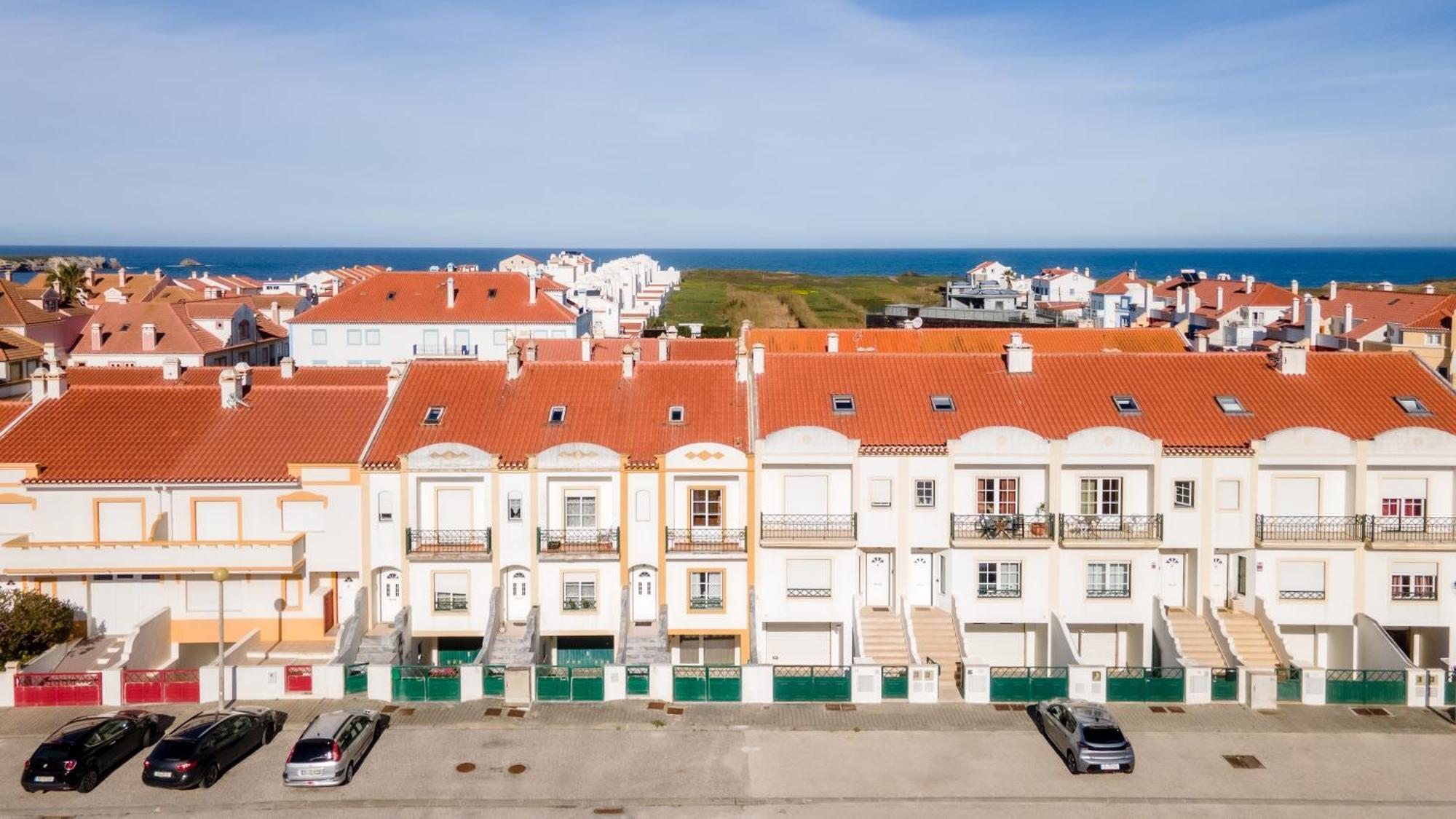 Baleal Happiness Surf House Villa Ferrel  Exterior foto