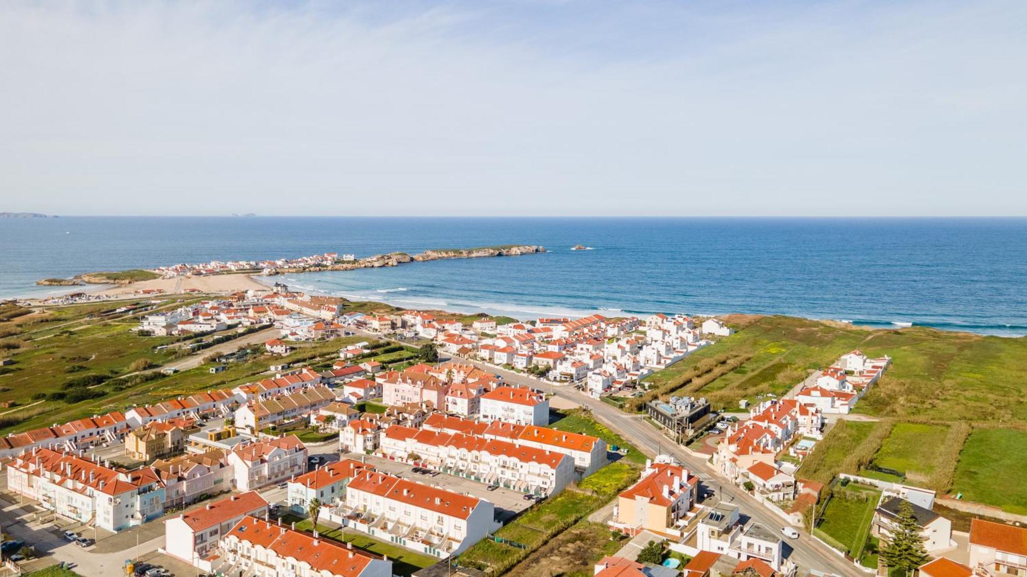 Baleal Happiness Surf House Villa Ferrel  Exterior foto